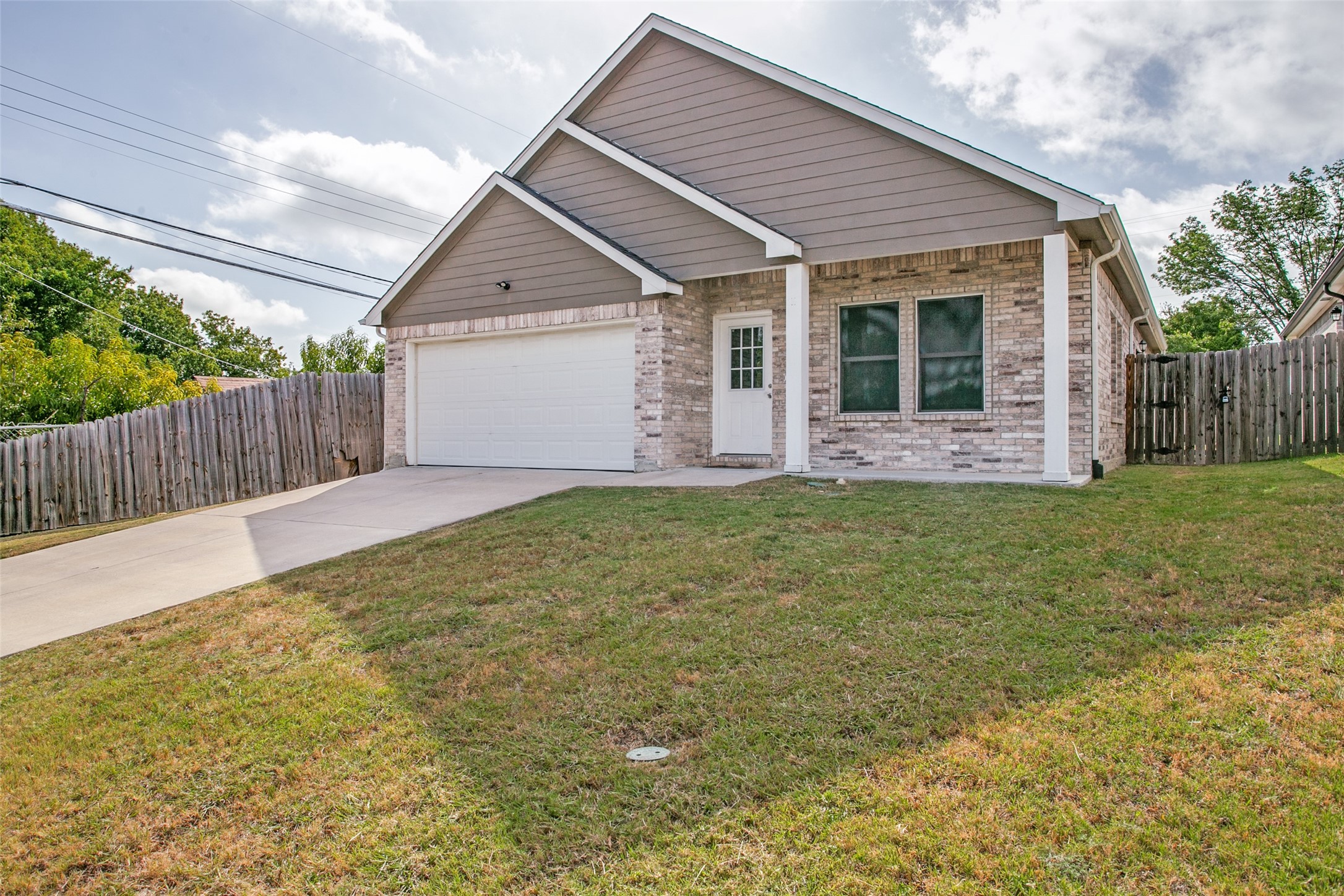 805 N Ridge Drive