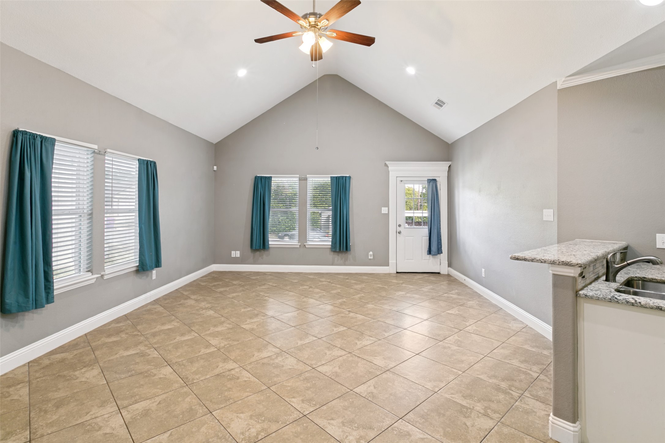 805 N Ridge Drive