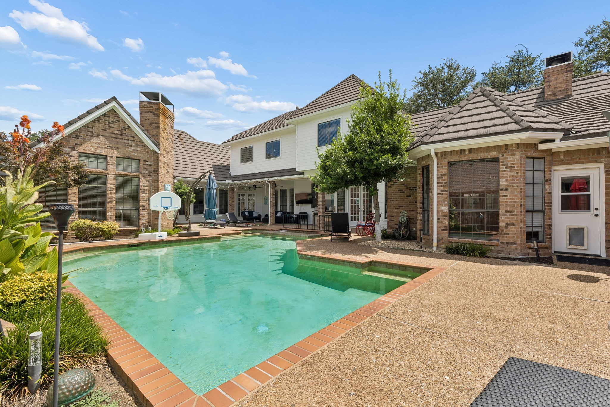 4624 Hallmark Drive