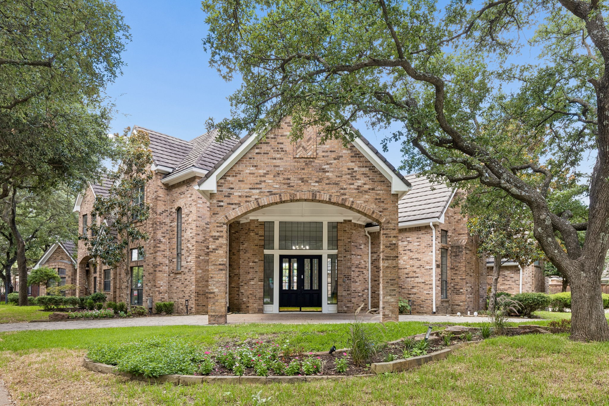 4624 Hallmark Drive