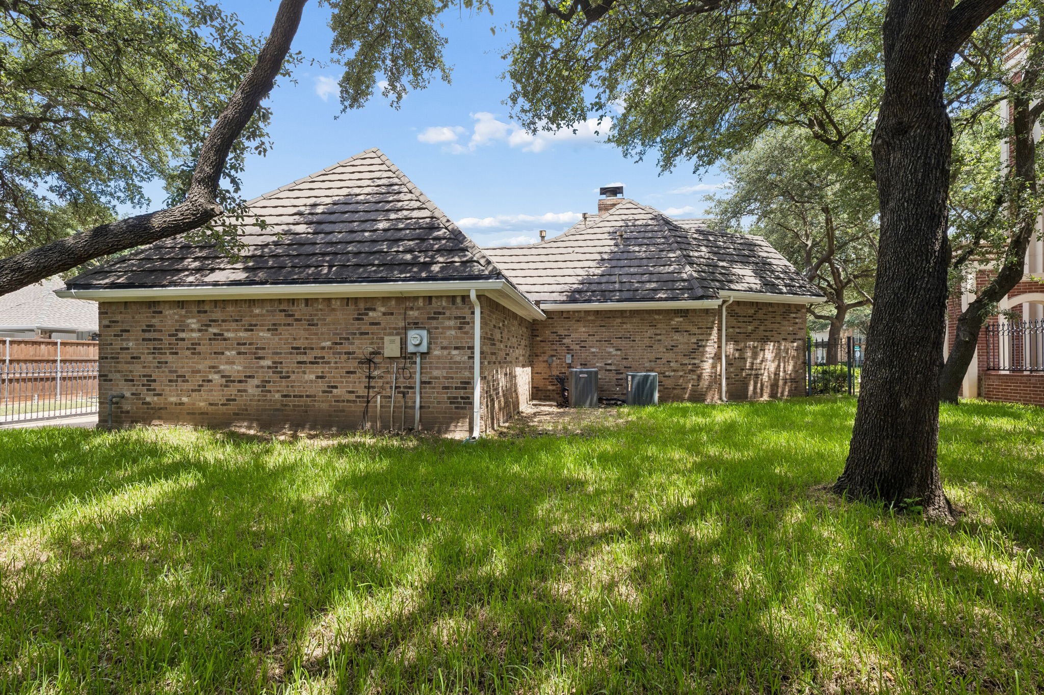 4624 Hallmark Drive
