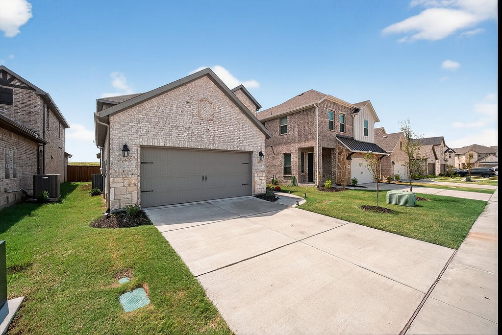 2907 Woodland Court