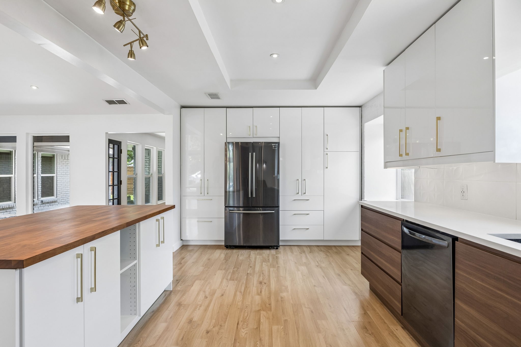 3116 Kingsbridge Drive