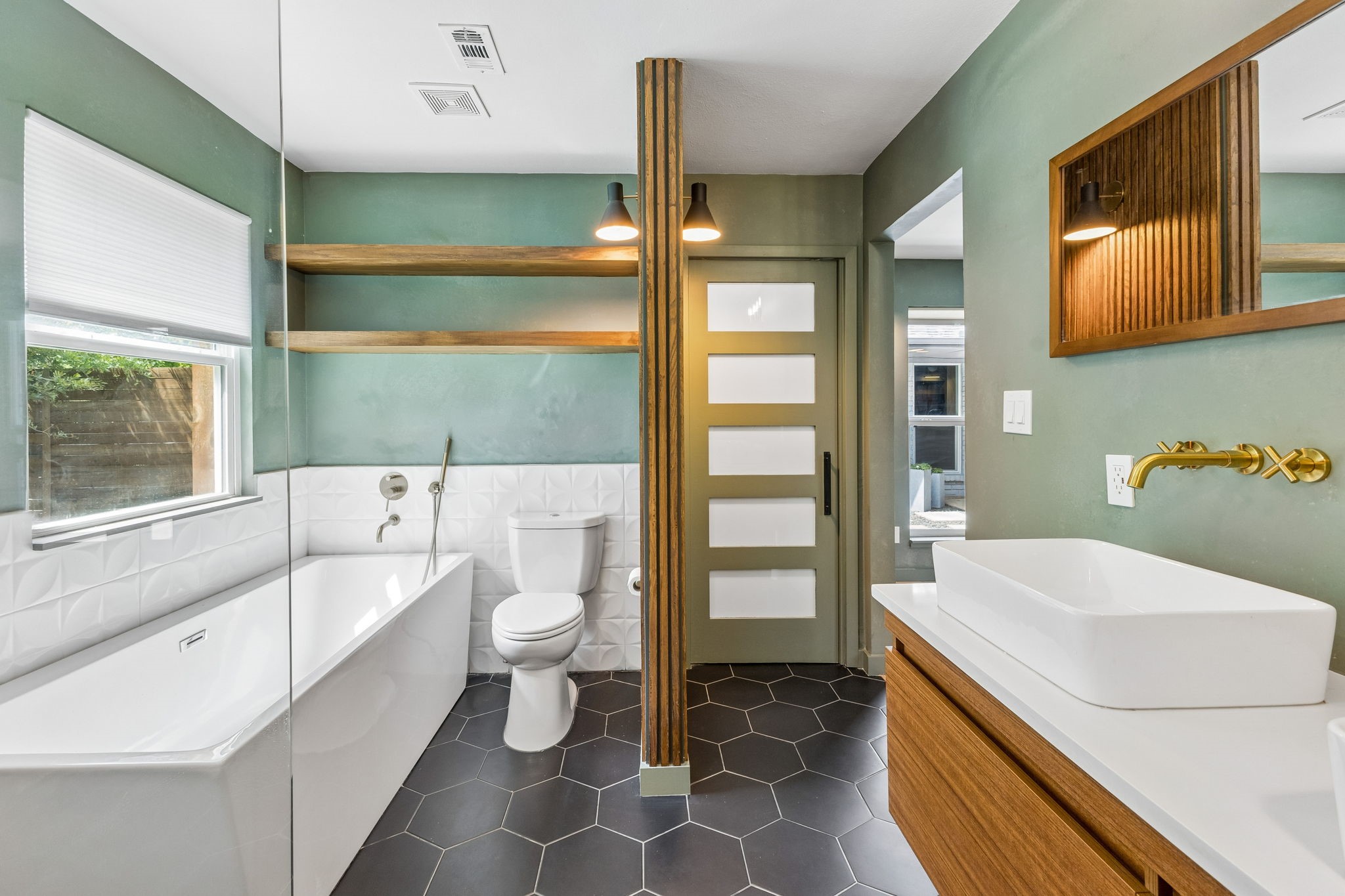 3116 Kingsbridge Drive