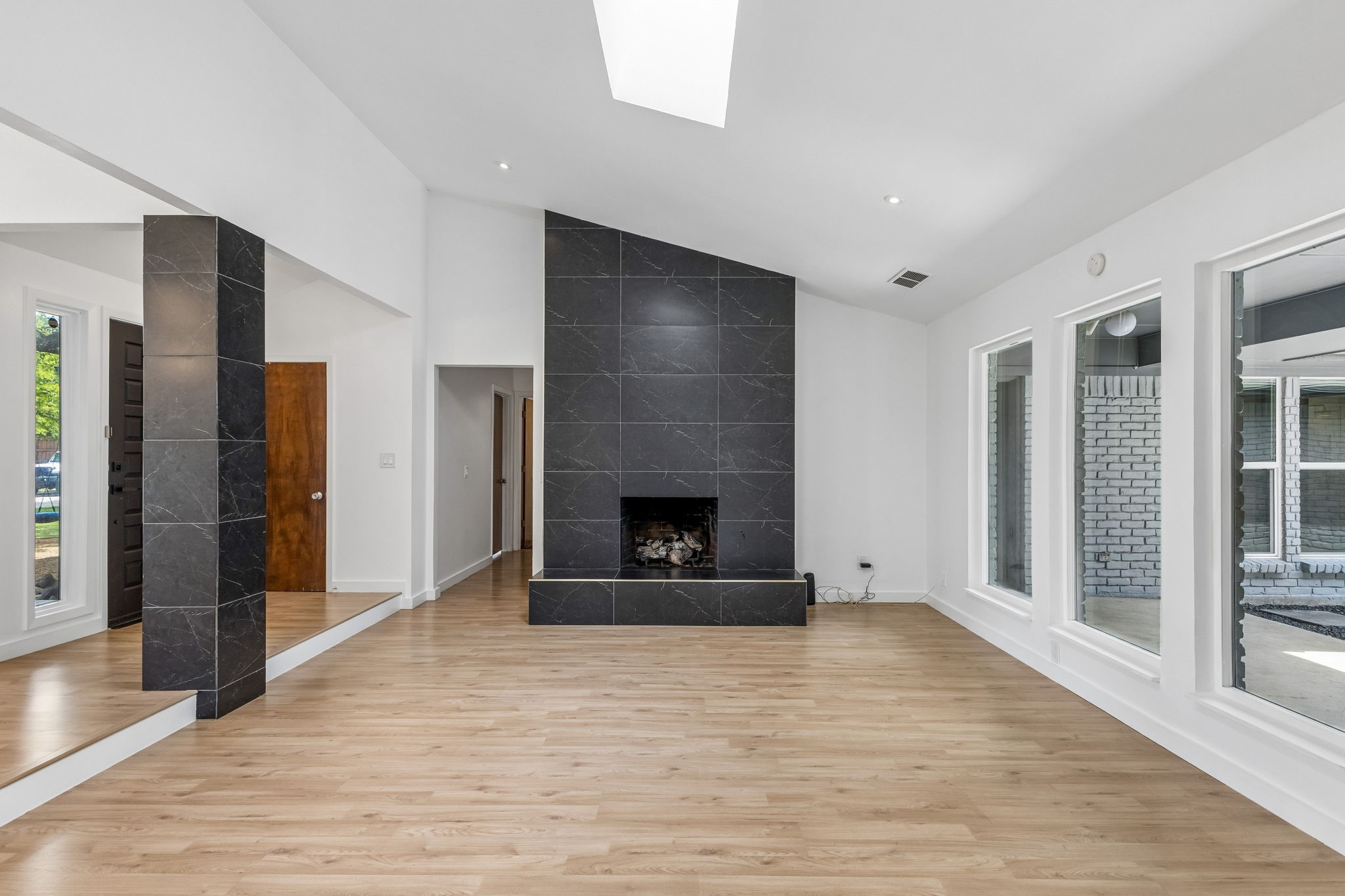 3116 Kingsbridge Drive