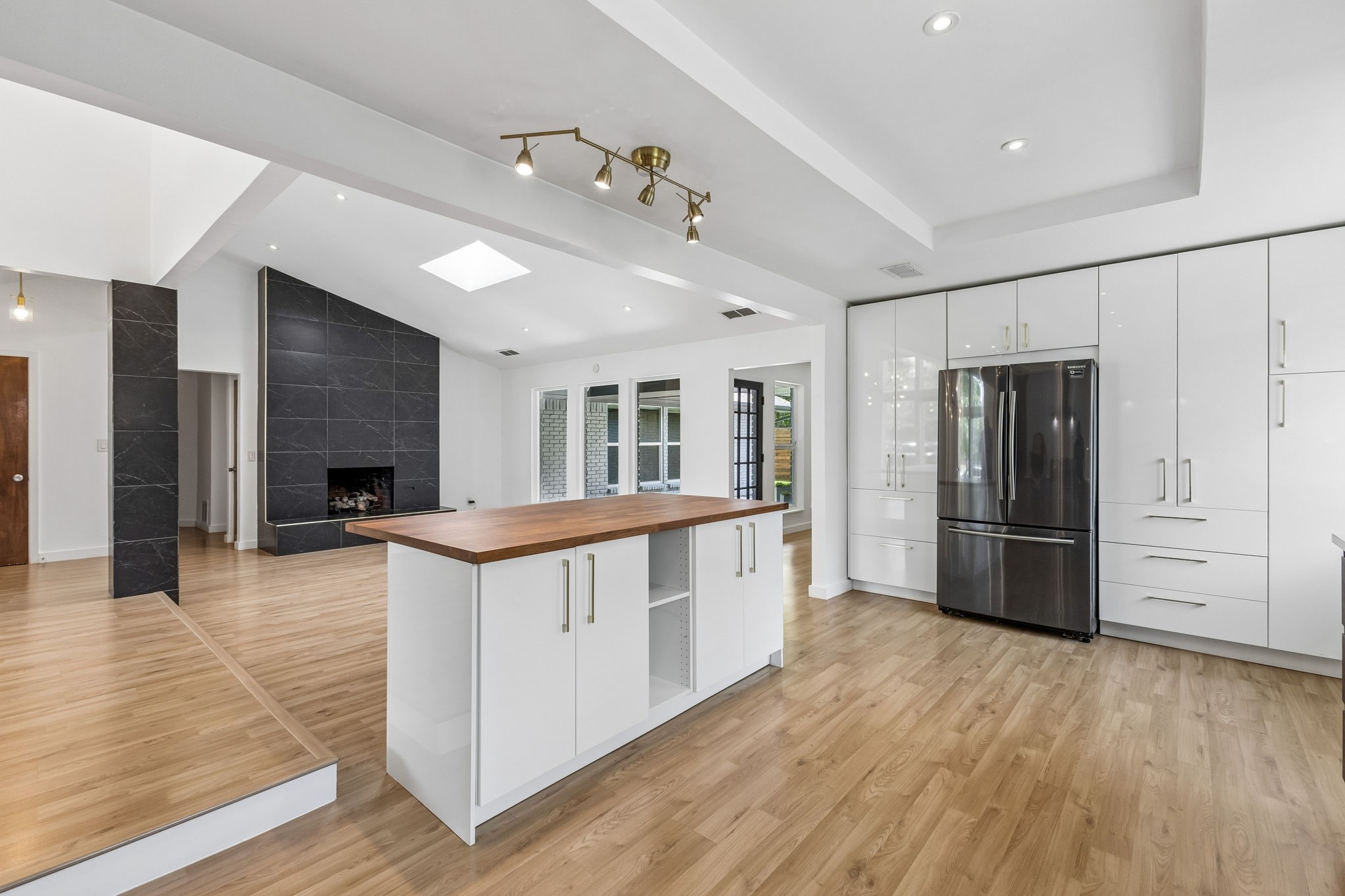 3116 Kingsbridge Drive
