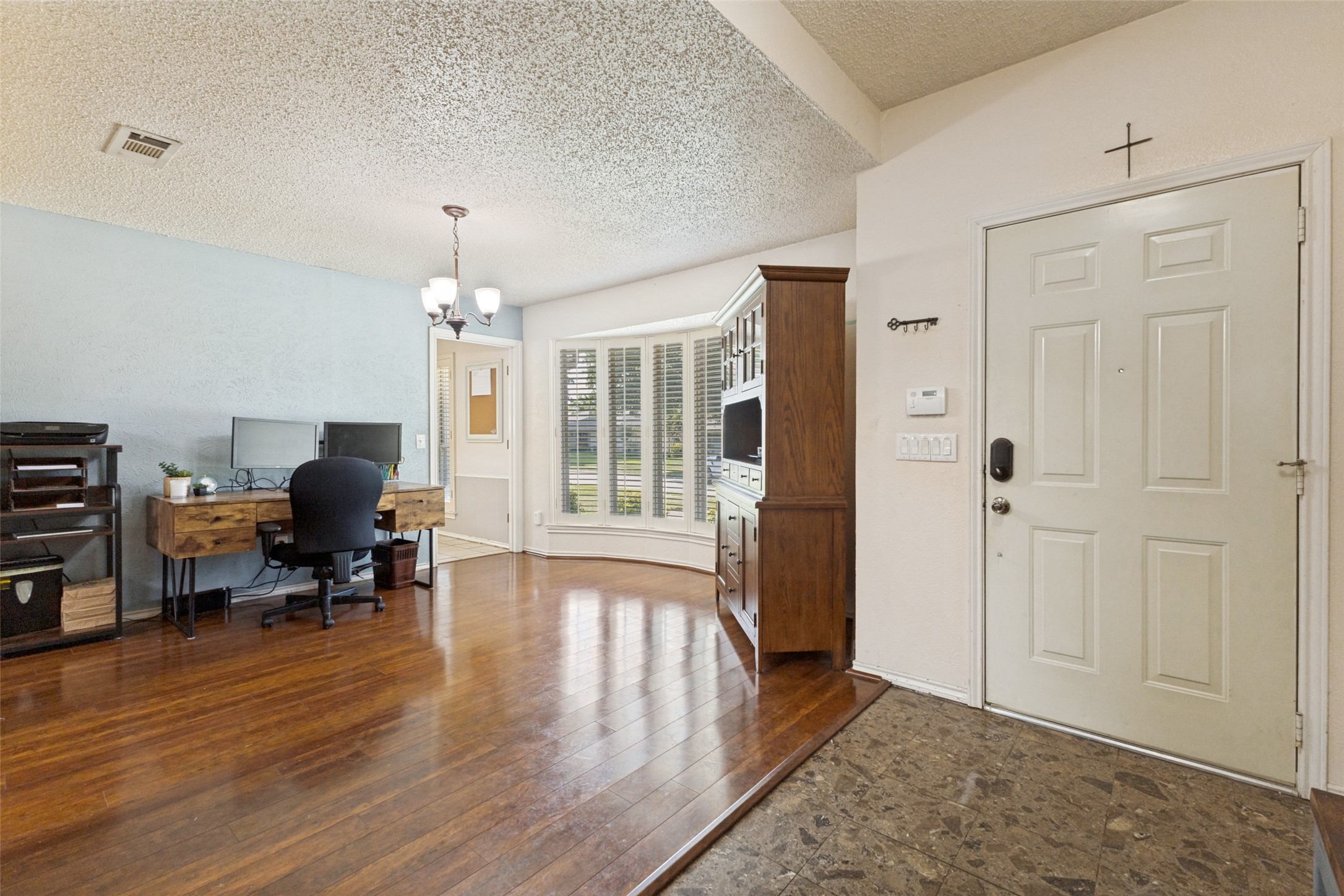 2512 Evergreen Drive