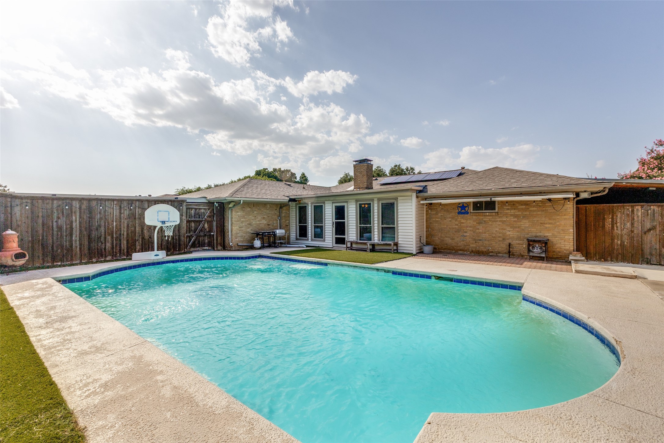 2512 Evergreen Drive