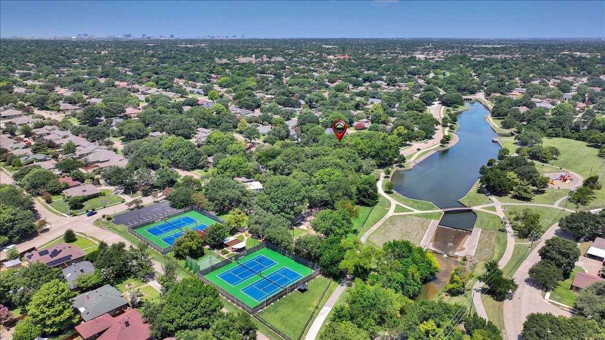 1609 Lake Hill Lane