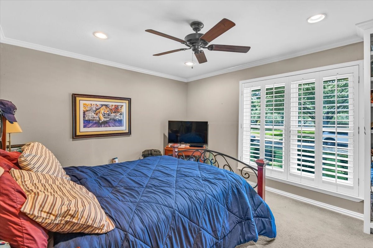 1609 Lake Hill Lane
