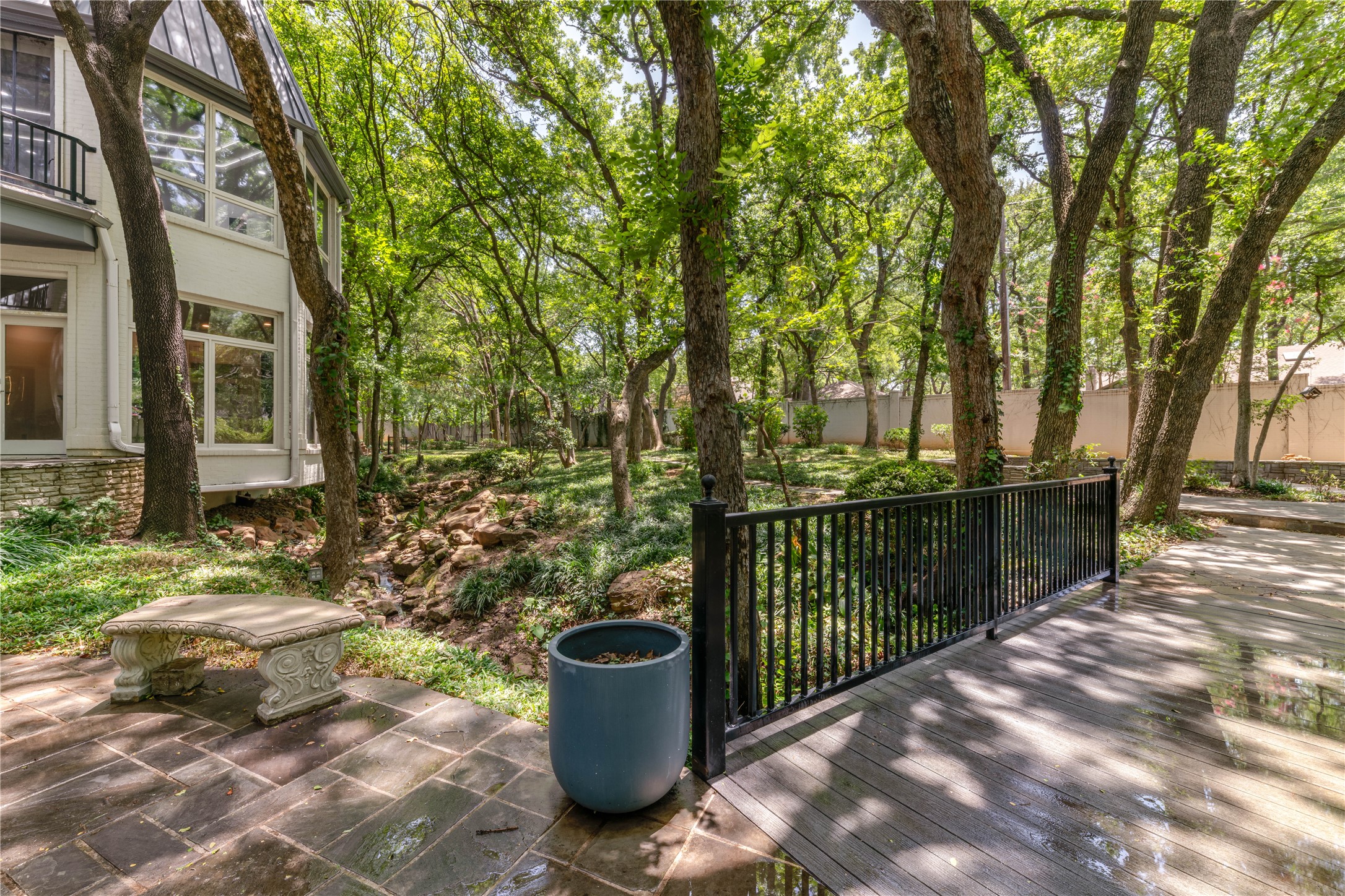 2420 Lincoln Drive