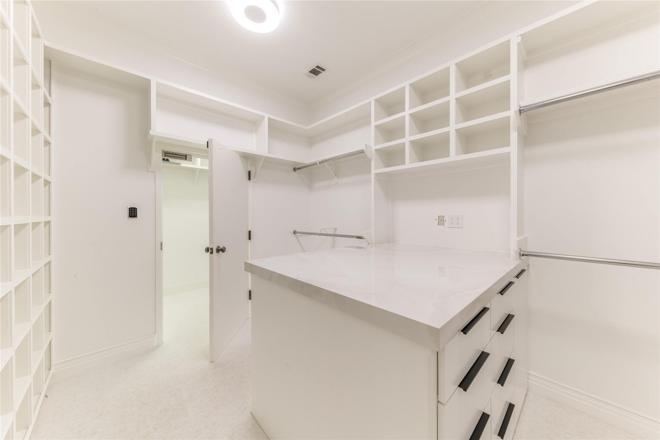 2420 Lincoln Drive