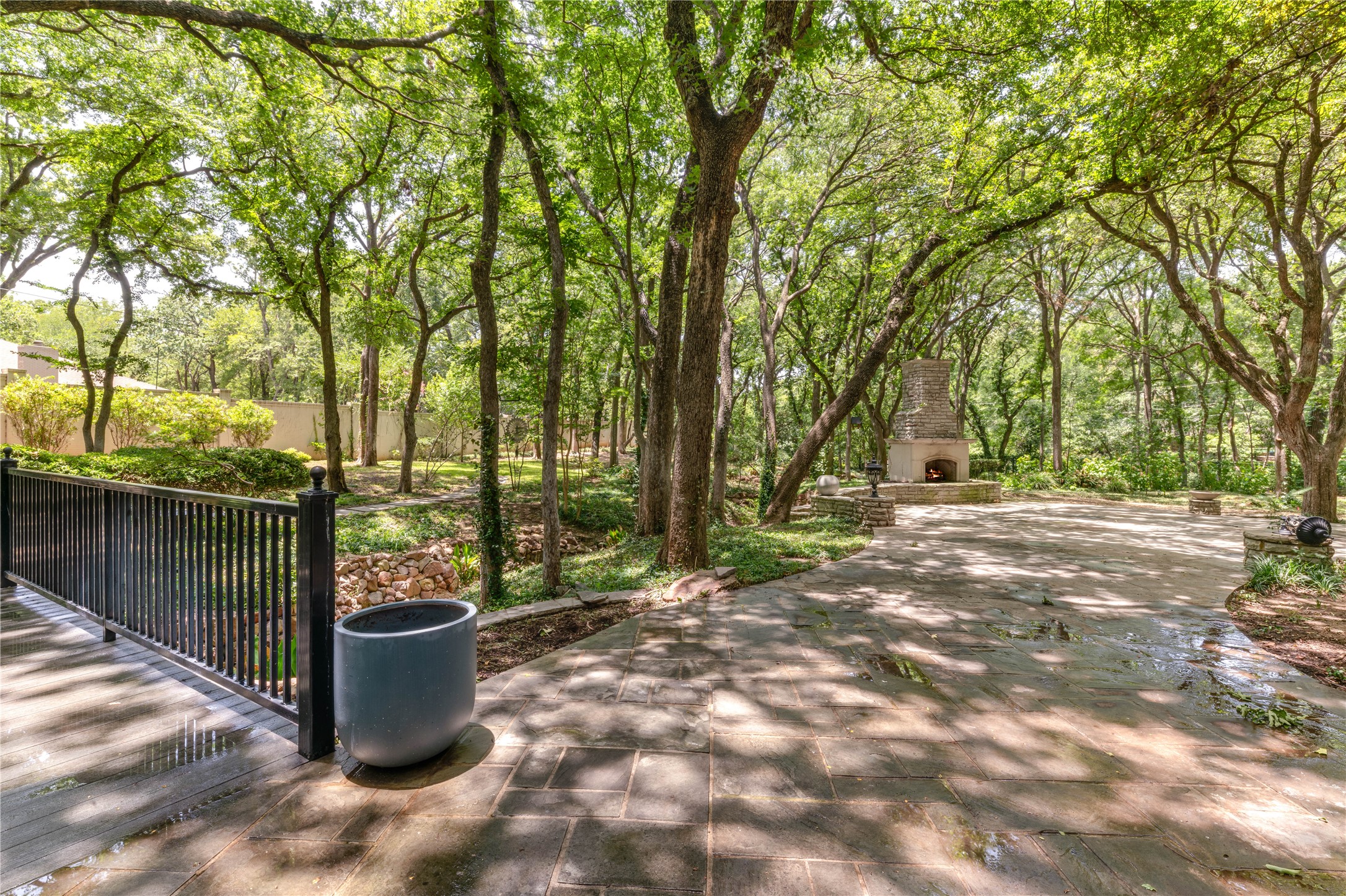 2420 Lincoln Drive
