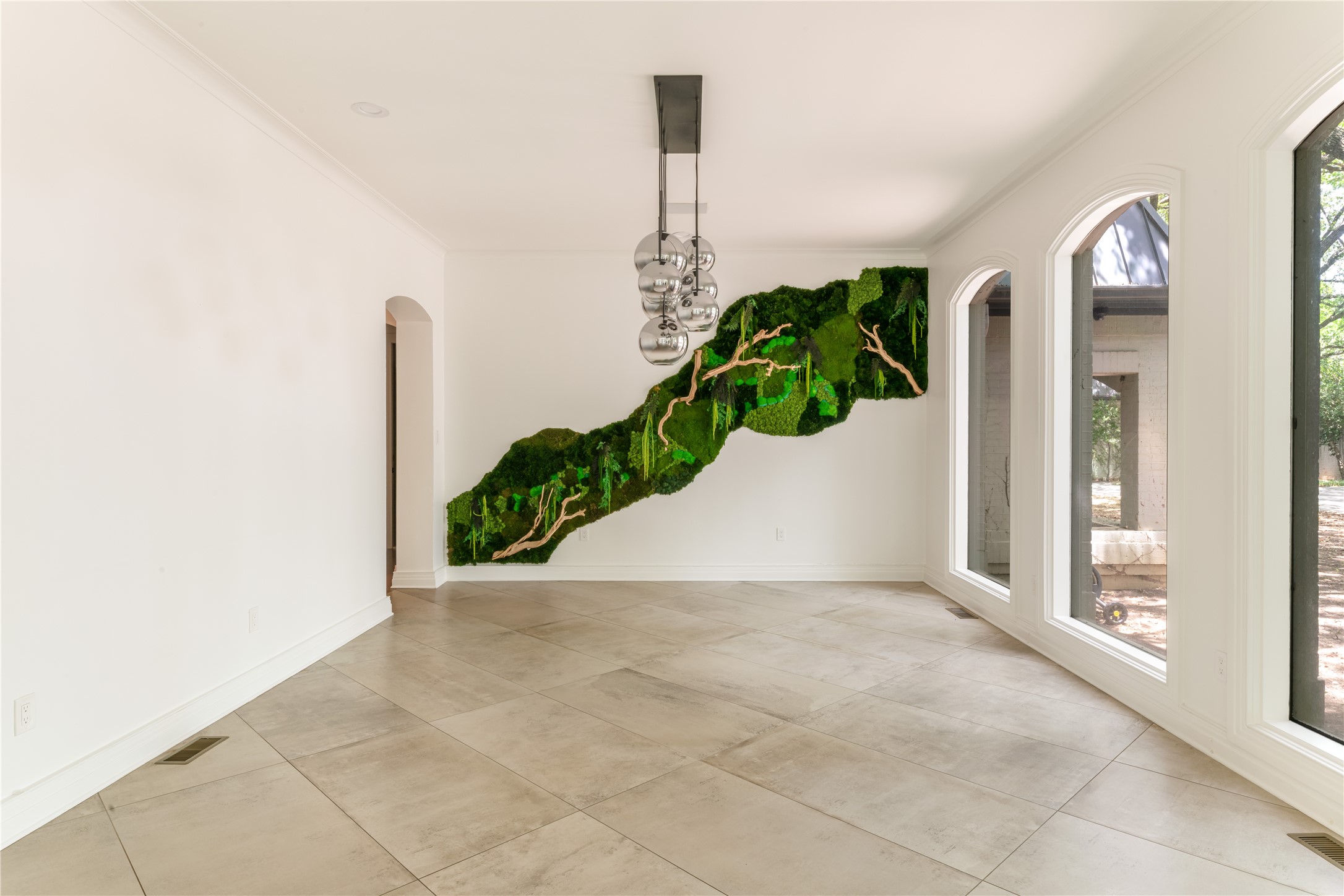 2420 Lincoln Drive
