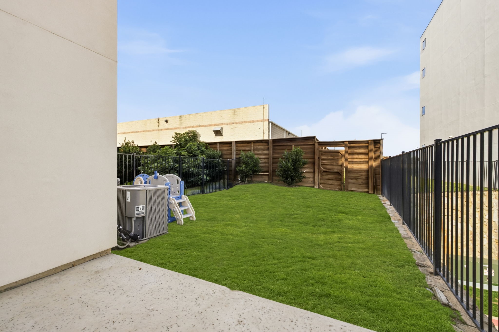 4928 Blaynes Road