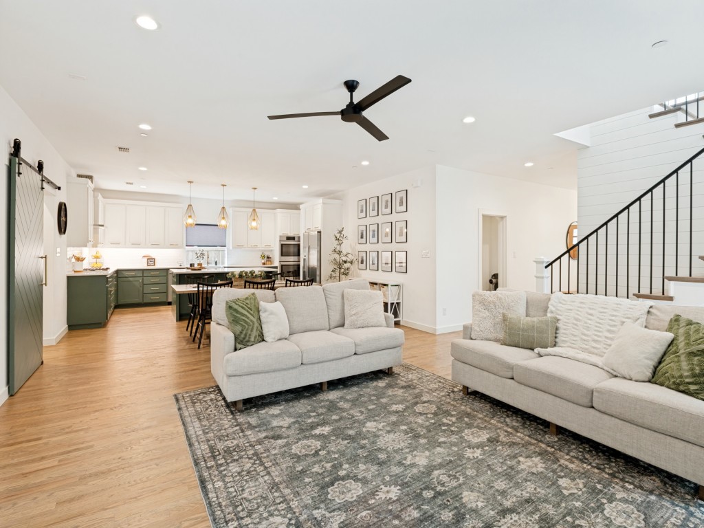 972 Meadow Bend Loop S
