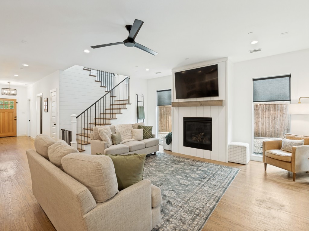 972 Meadow Bend Loop S