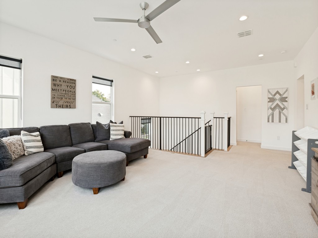 972 Meadow Bend Loop S
