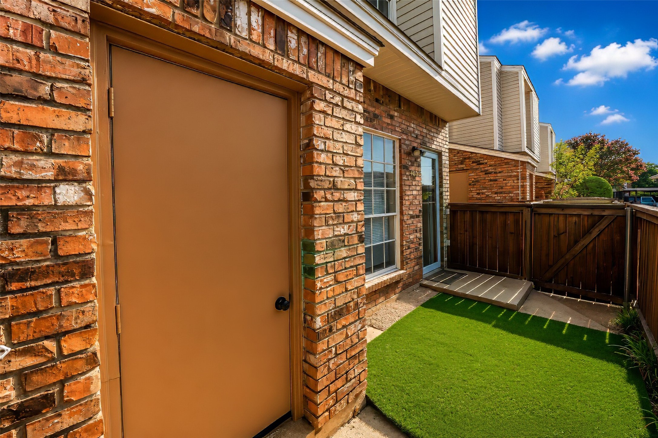 12921 Abrams Road 403