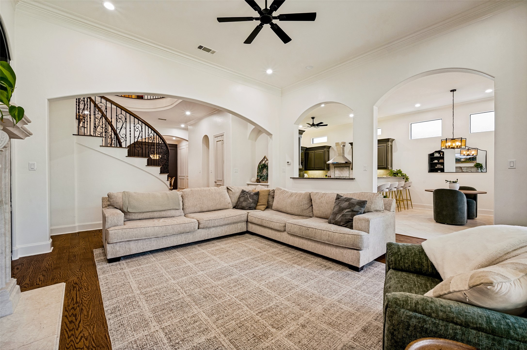 5902 Arrowhead Drive
