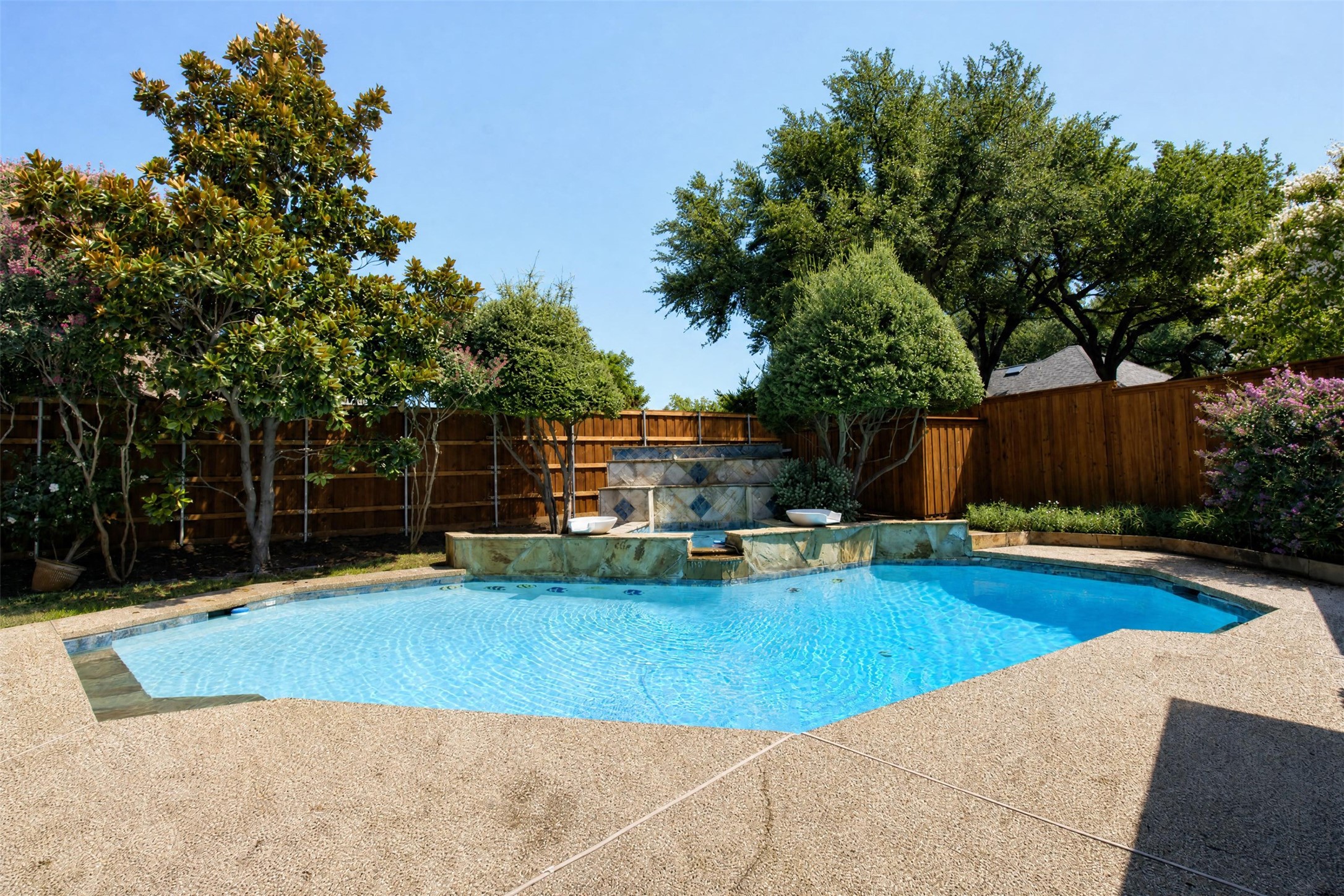 11901 Woodbridge Drive