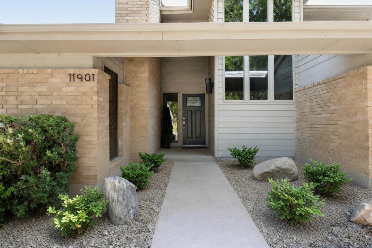 11901 Woodbridge Drive