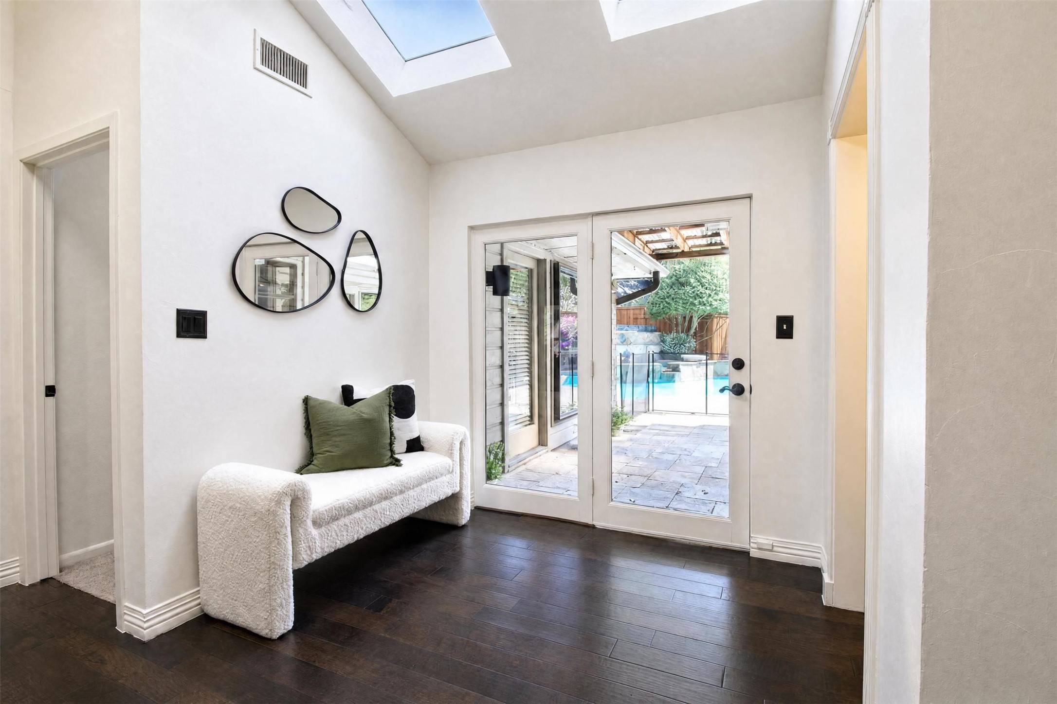 11901 Woodbridge Drive