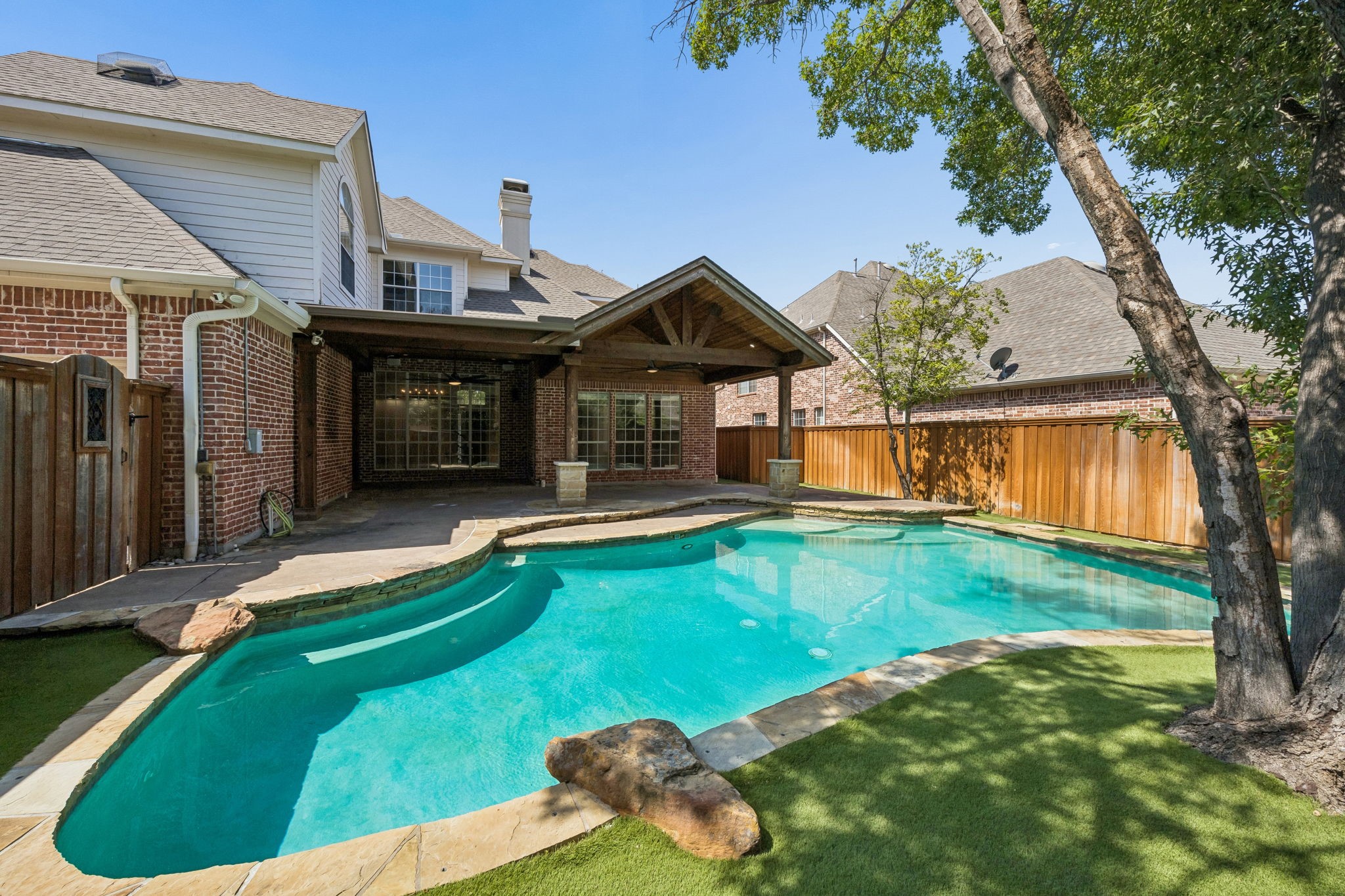 5342 Moss Glen Drive