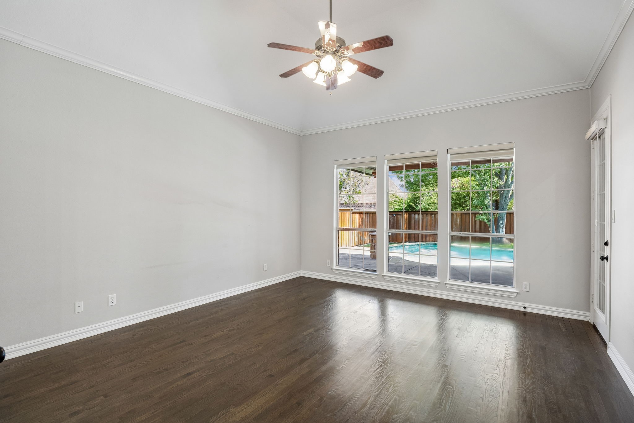 5342 Moss Glen Drive