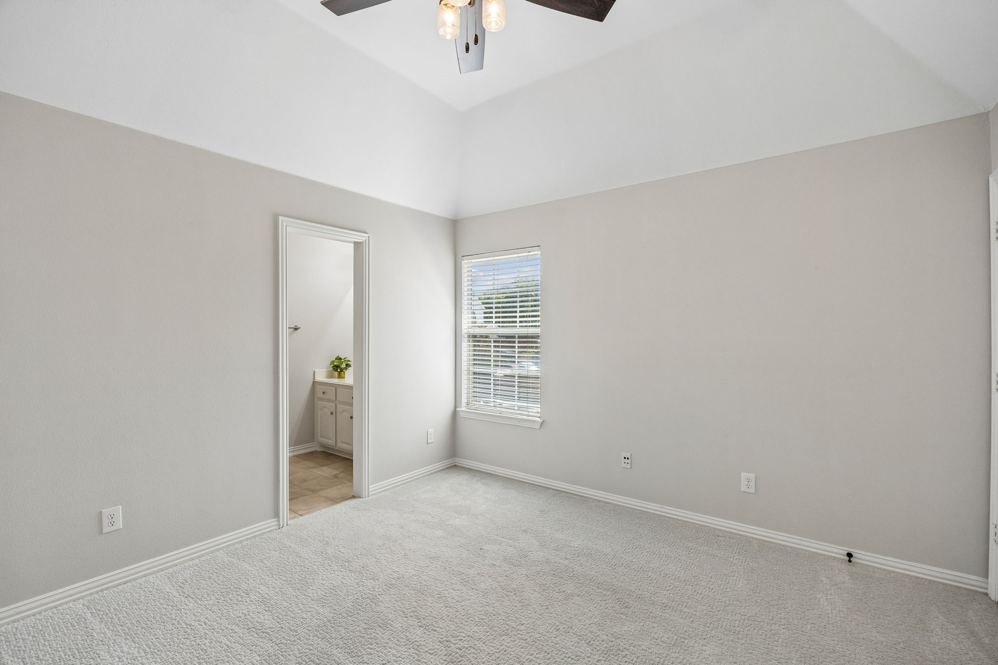5342 Moss Glen Drive