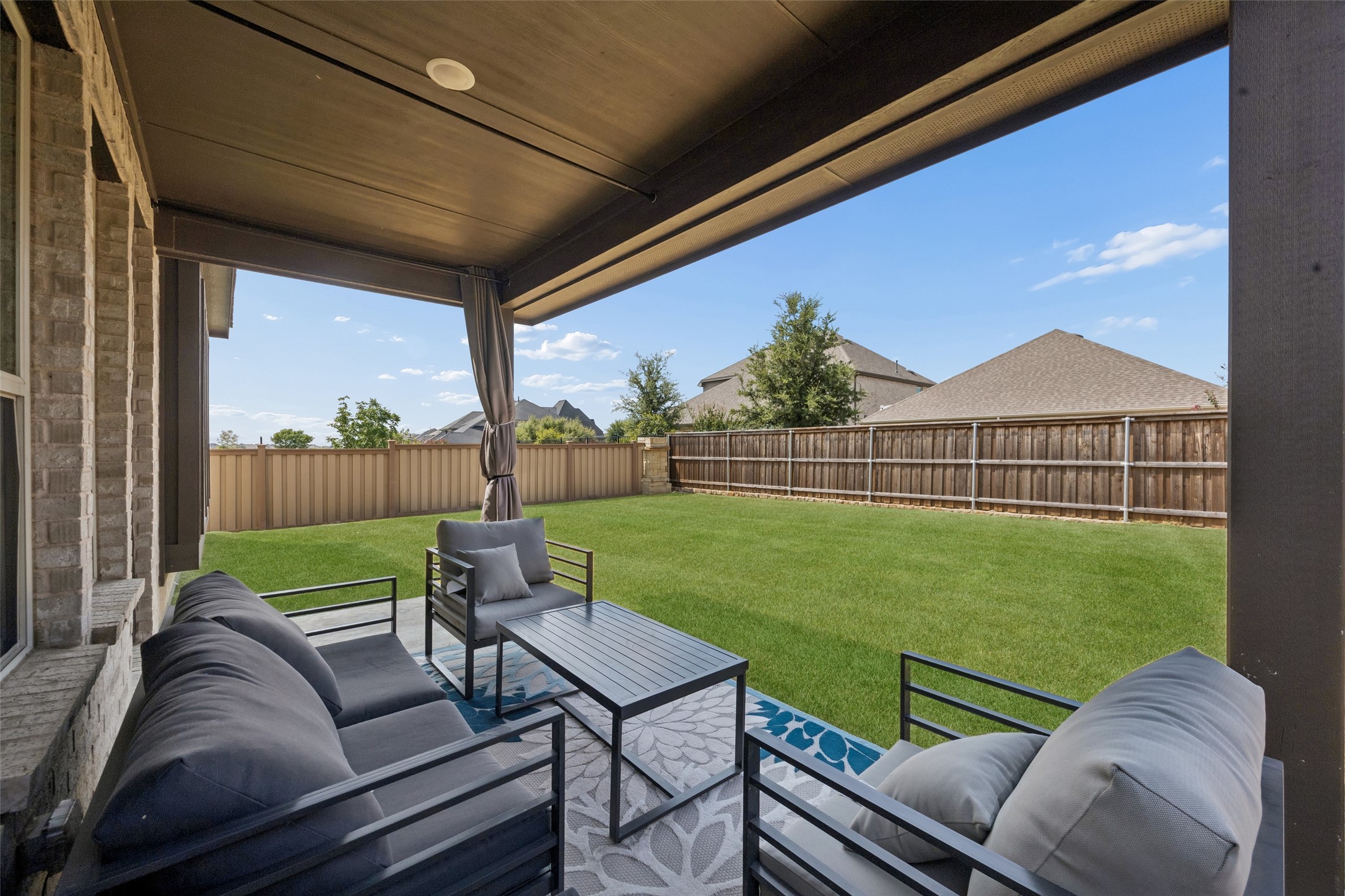 621 Hummingbird Drive