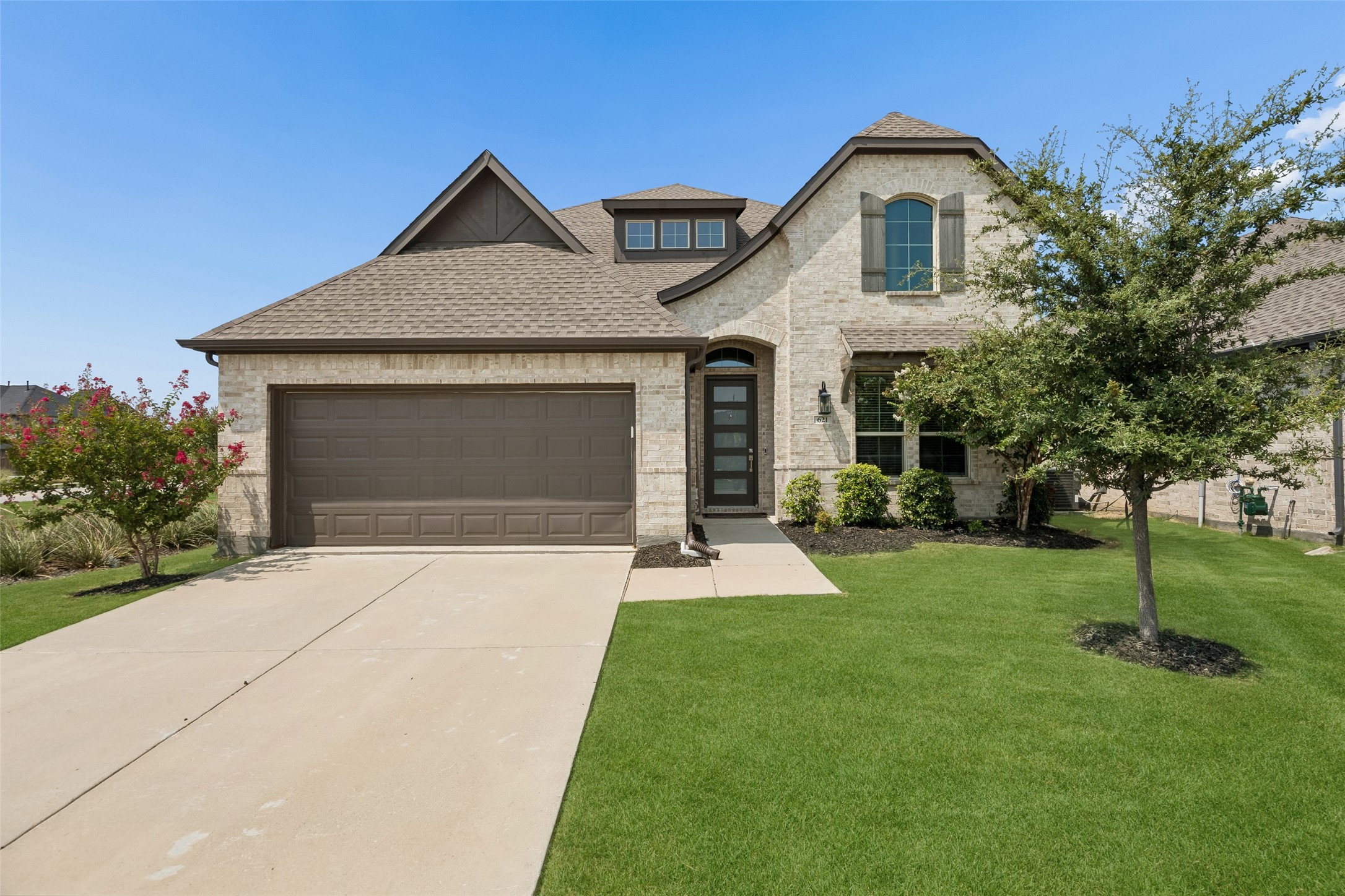 621 Hummingbird Drive