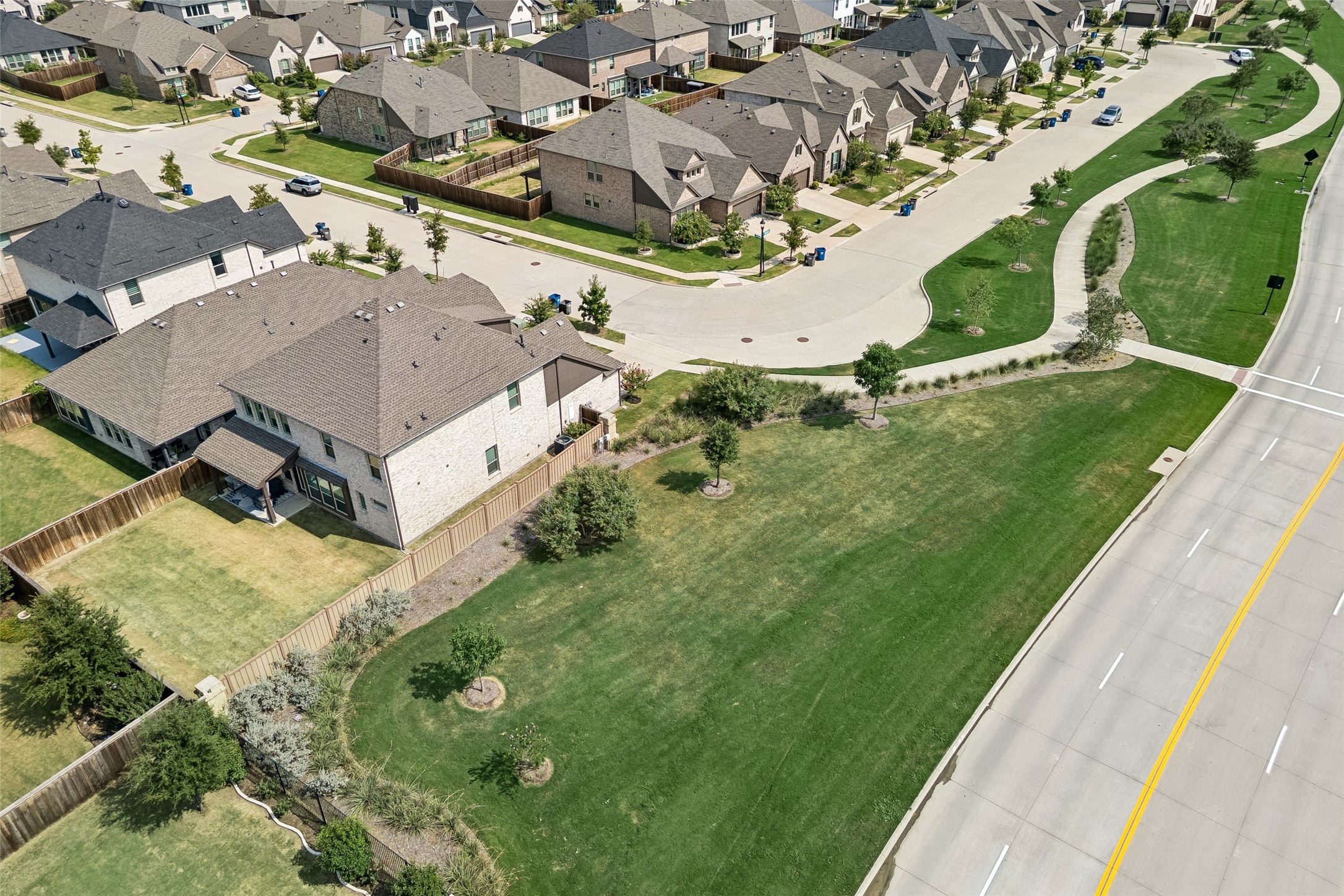 621 Hummingbird Drive