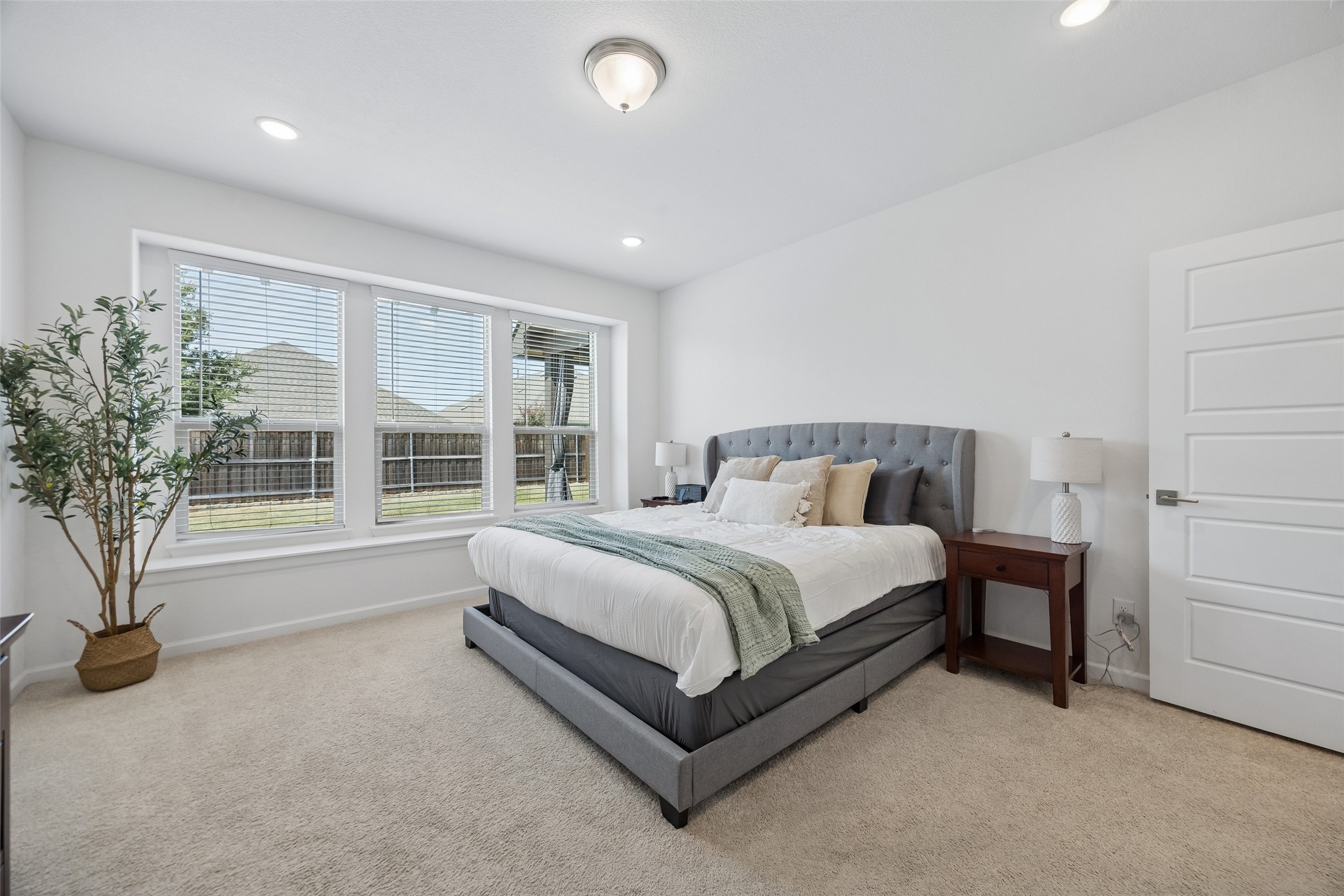 621 Hummingbird Drive