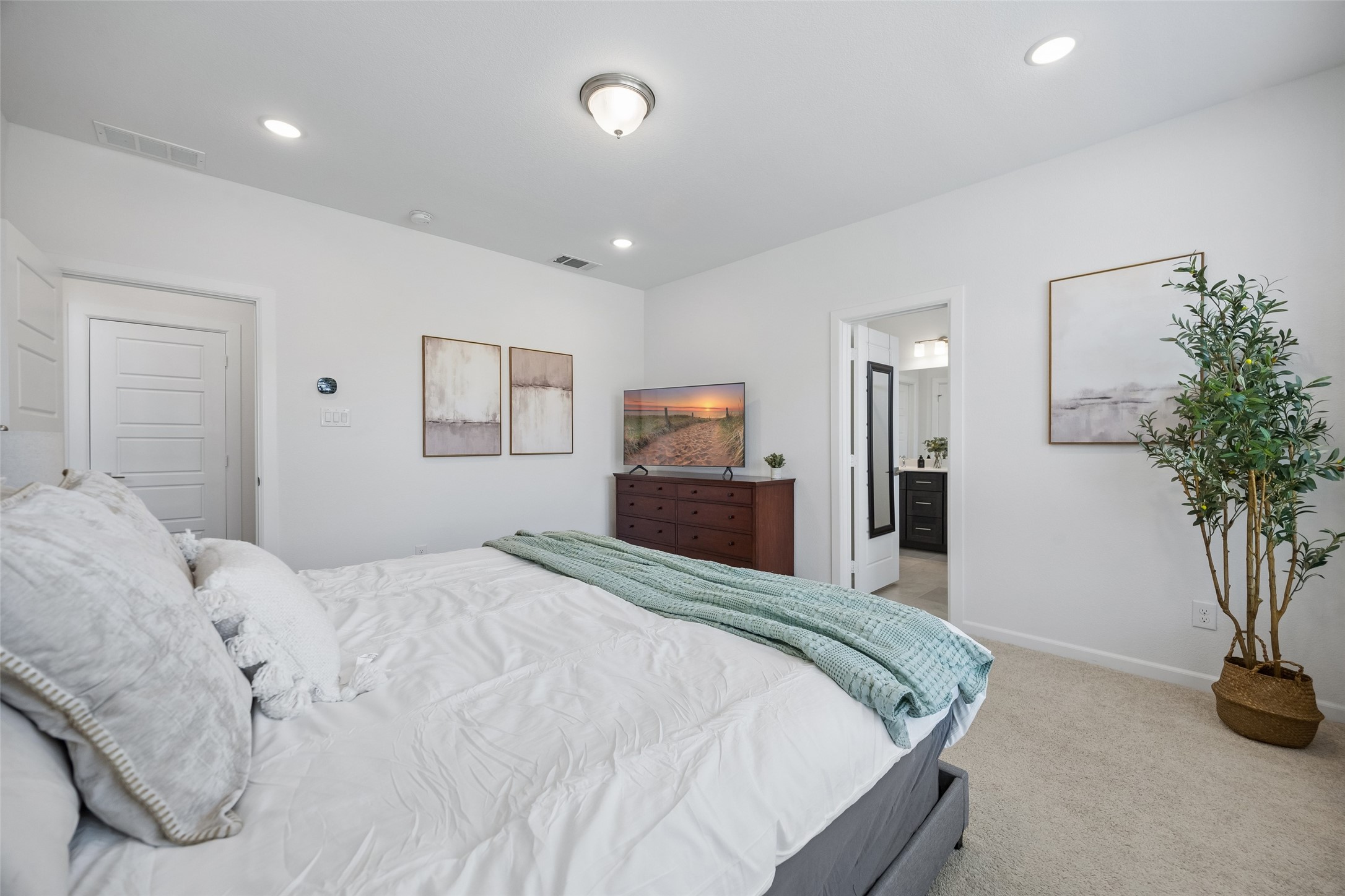 621 Hummingbird Drive