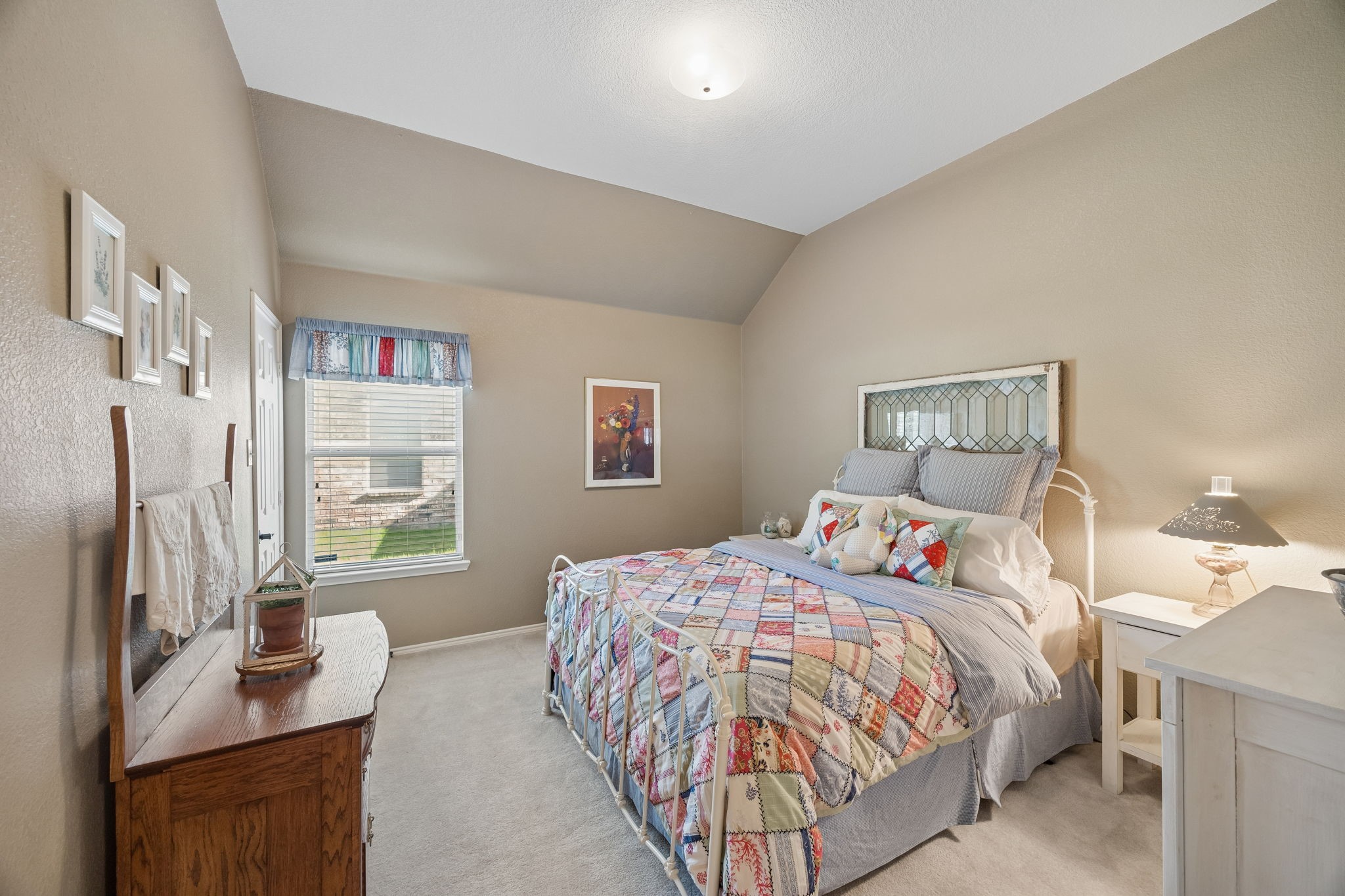 3413 Sugar Pine Drive