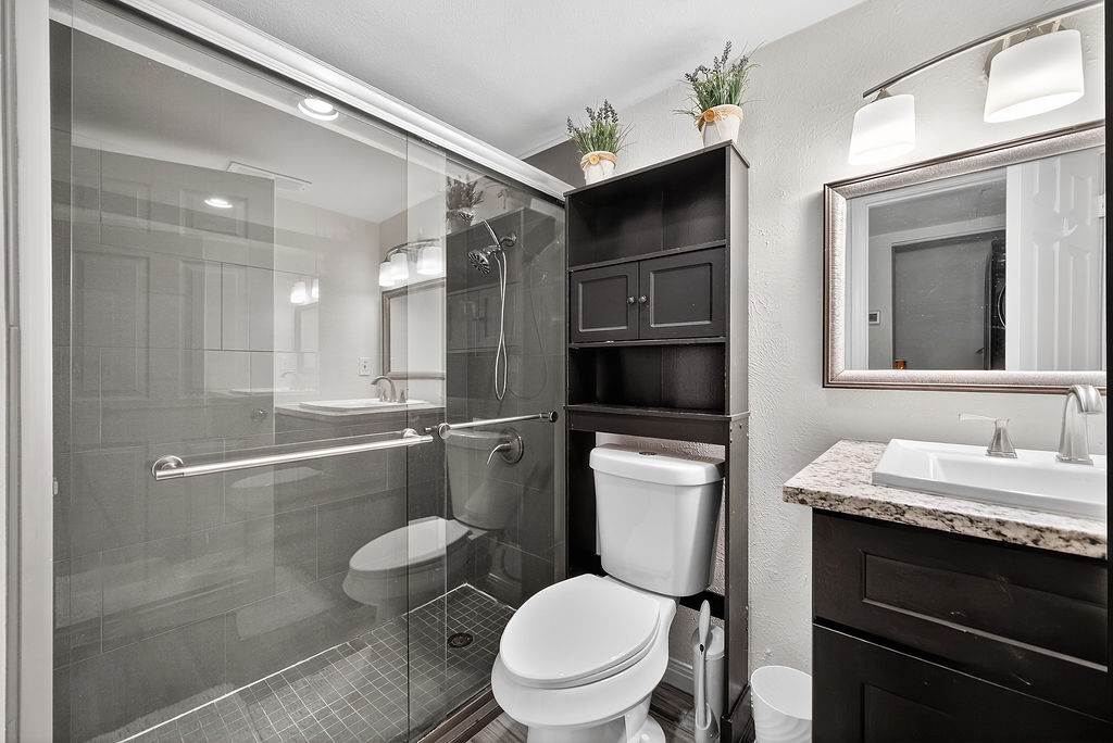 3609 Parkridge Drive 204