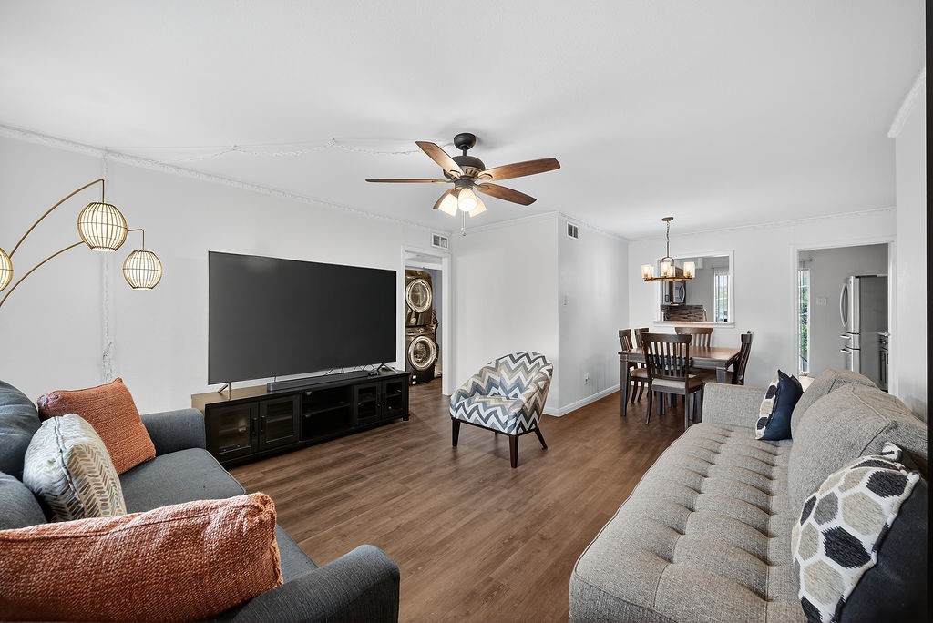 3609 Parkridge Drive 204