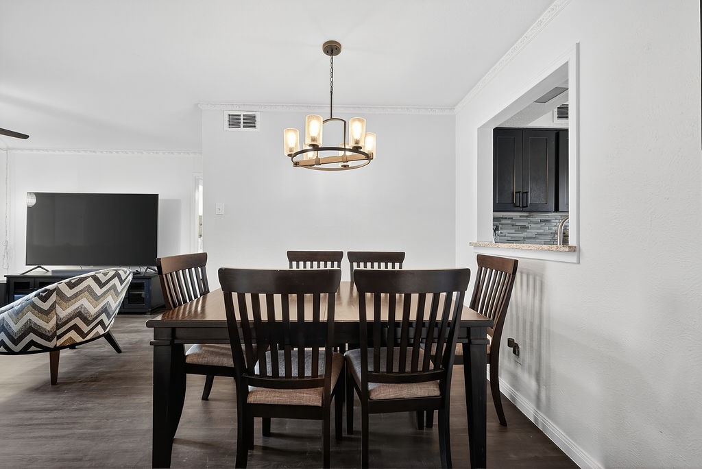 3609 Parkridge Drive 204