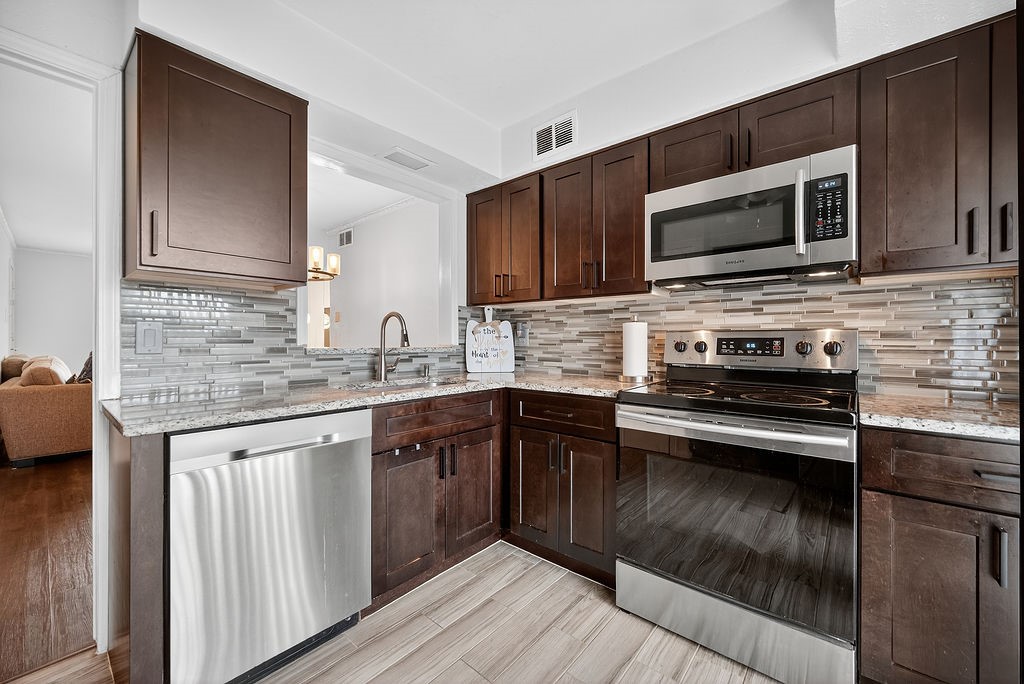 3609 Parkridge Drive 204