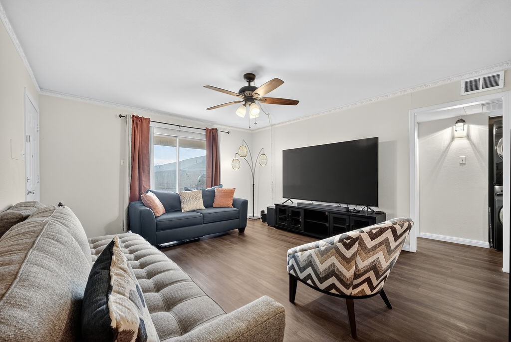 3609 Parkridge Drive 204