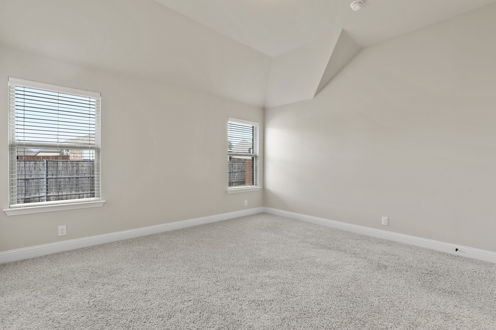 4914 Camp Verde Circle