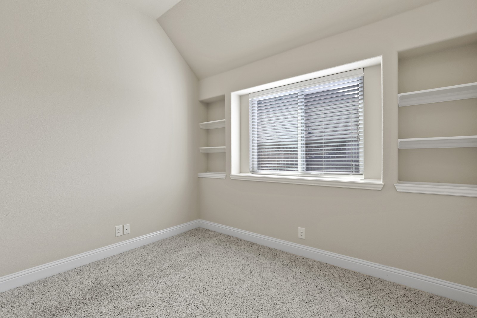 4914 Camp Verde Circle