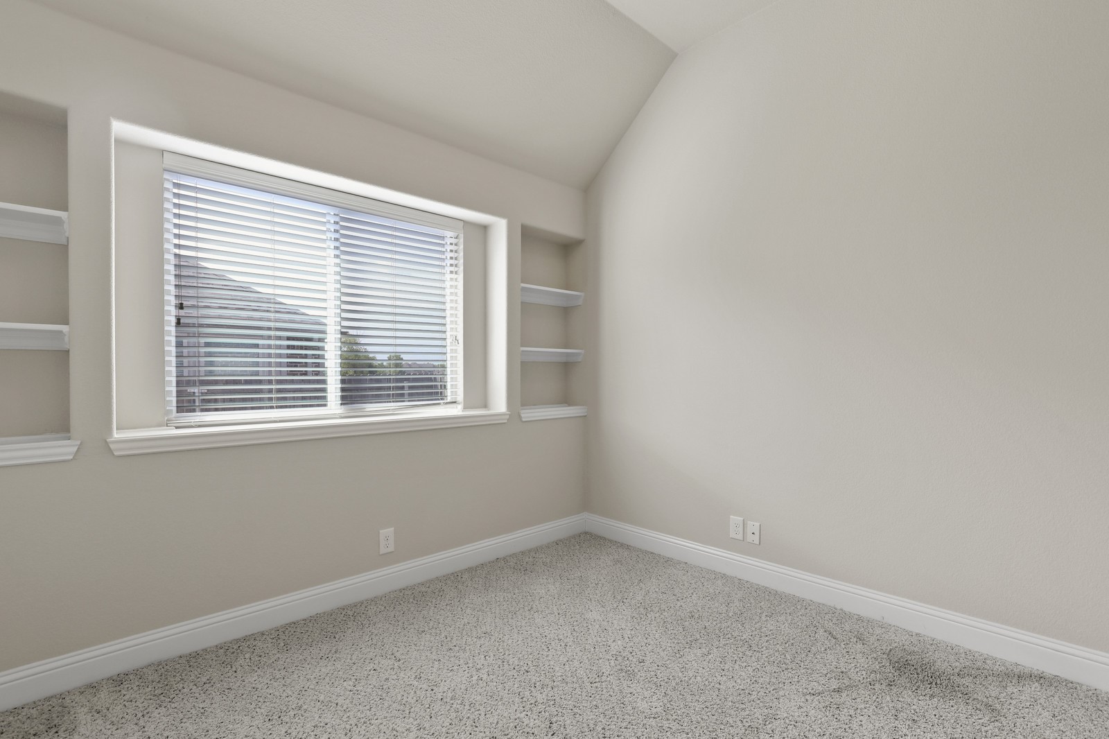 4914 Camp Verde Circle