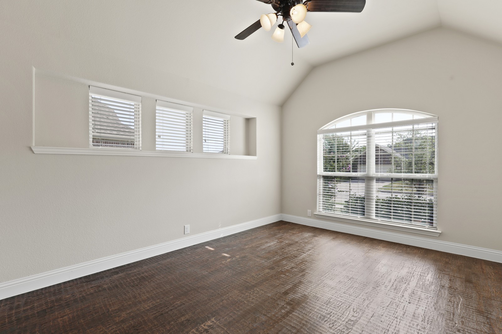 4914 Camp Verde Circle