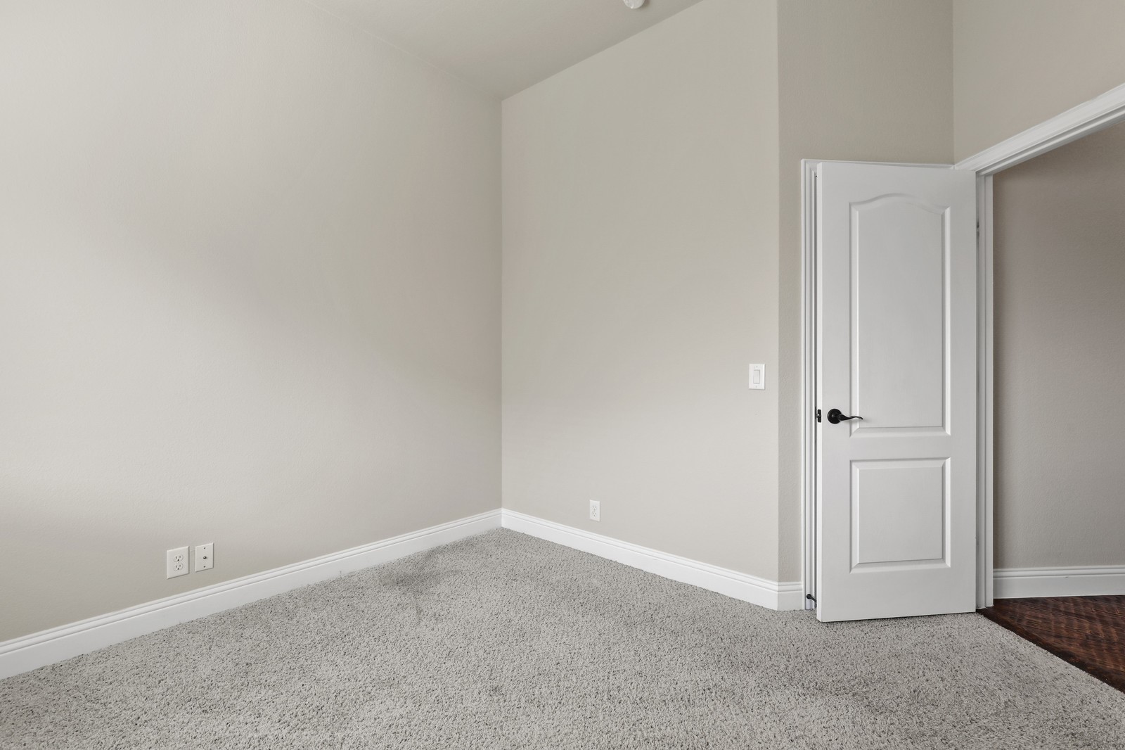4914 Camp Verde Circle