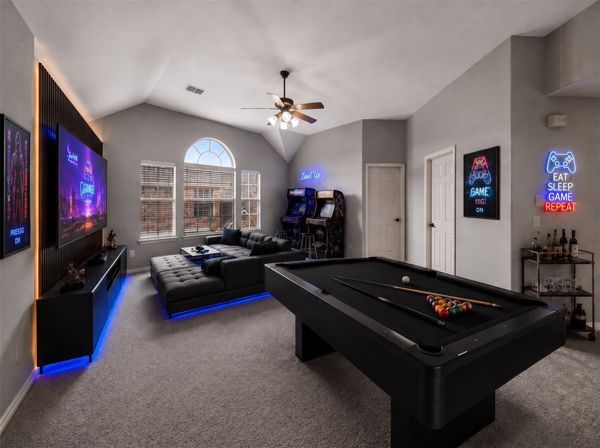 2447 Blackstone Drive