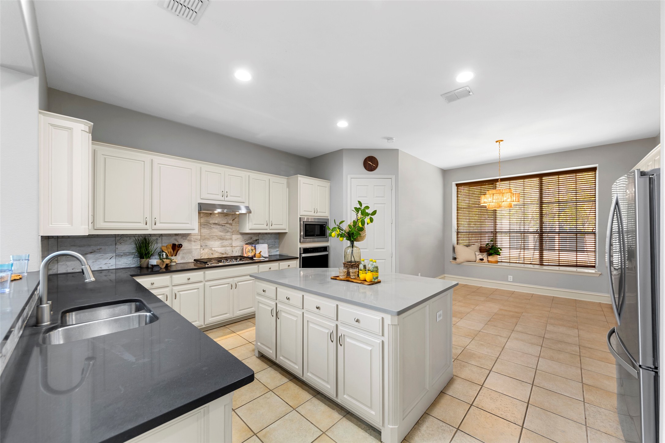 2447 Blackstone Drive