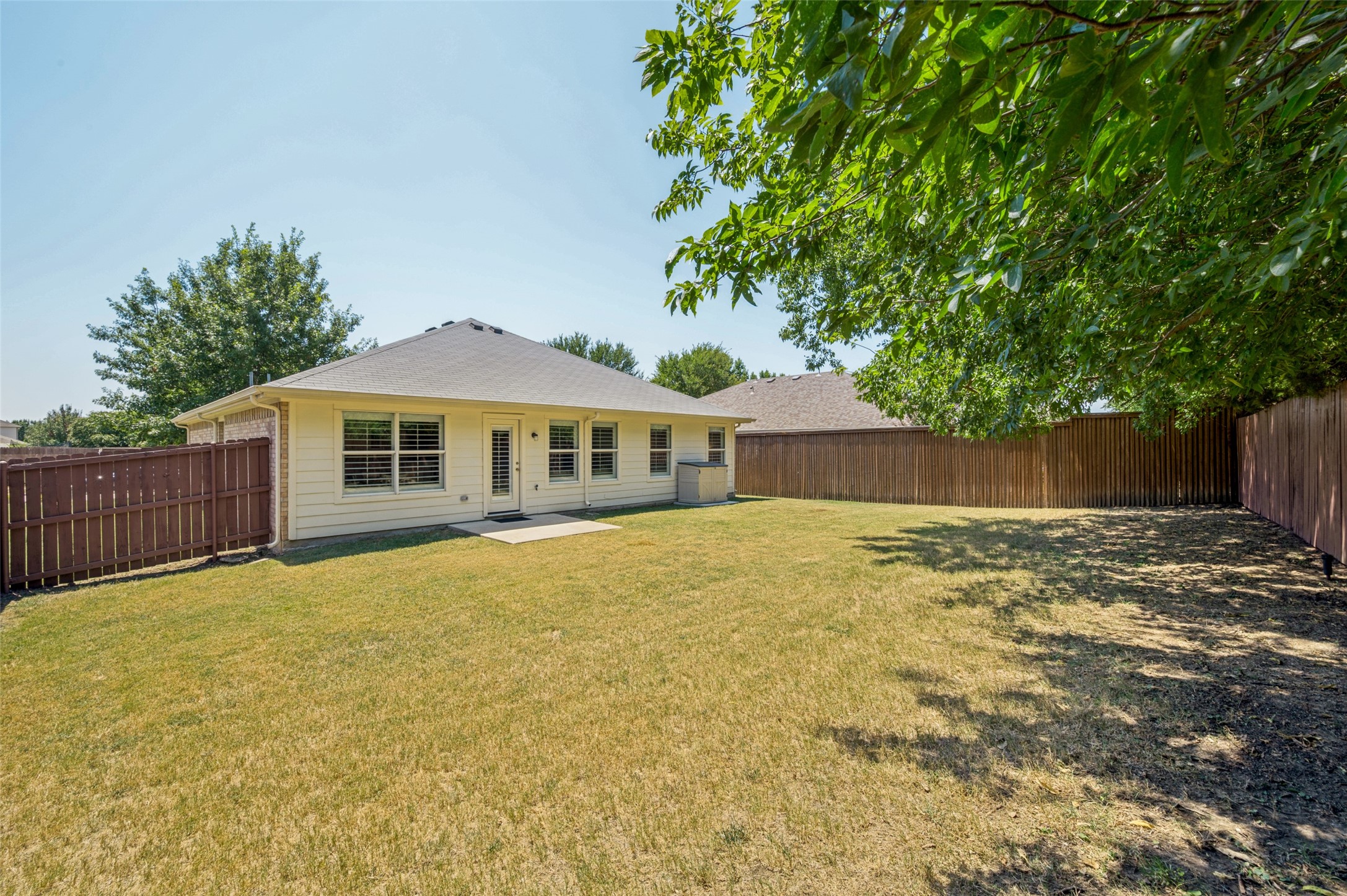 3707 Redwood Circle