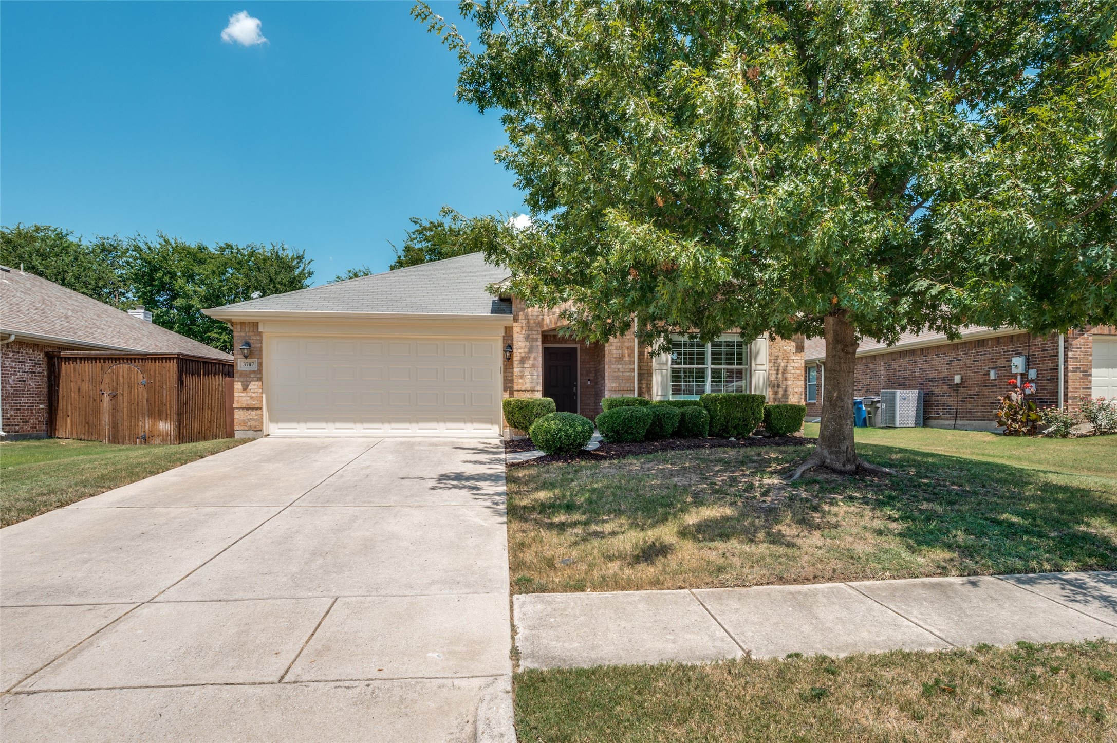 3707 Redwood Circle